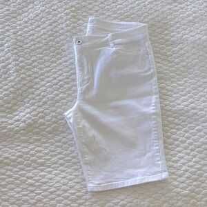 J. Jill white denim shorts long size women’s 12 excellent condition